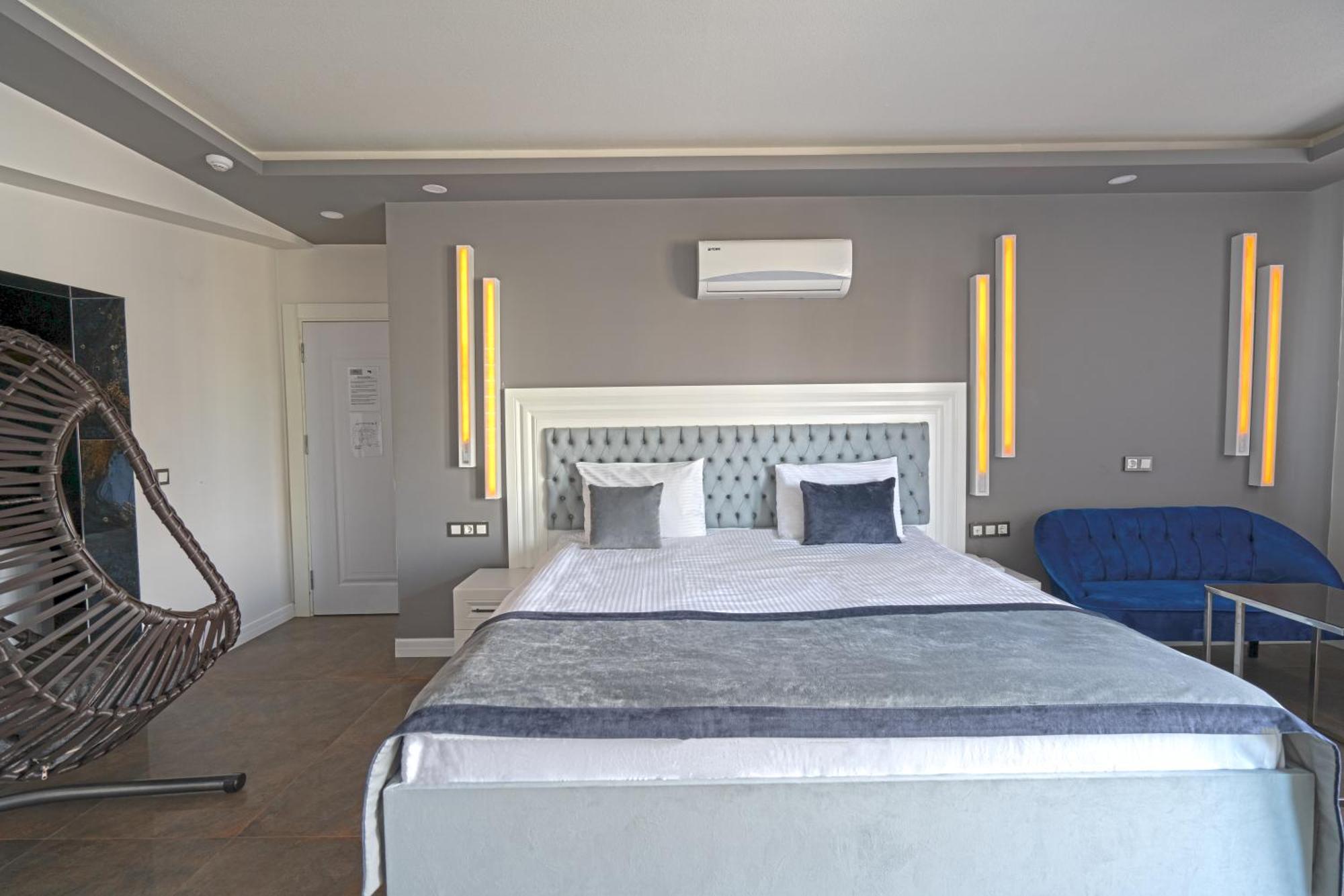 Mira Hotel Antalya Bagian luar foto