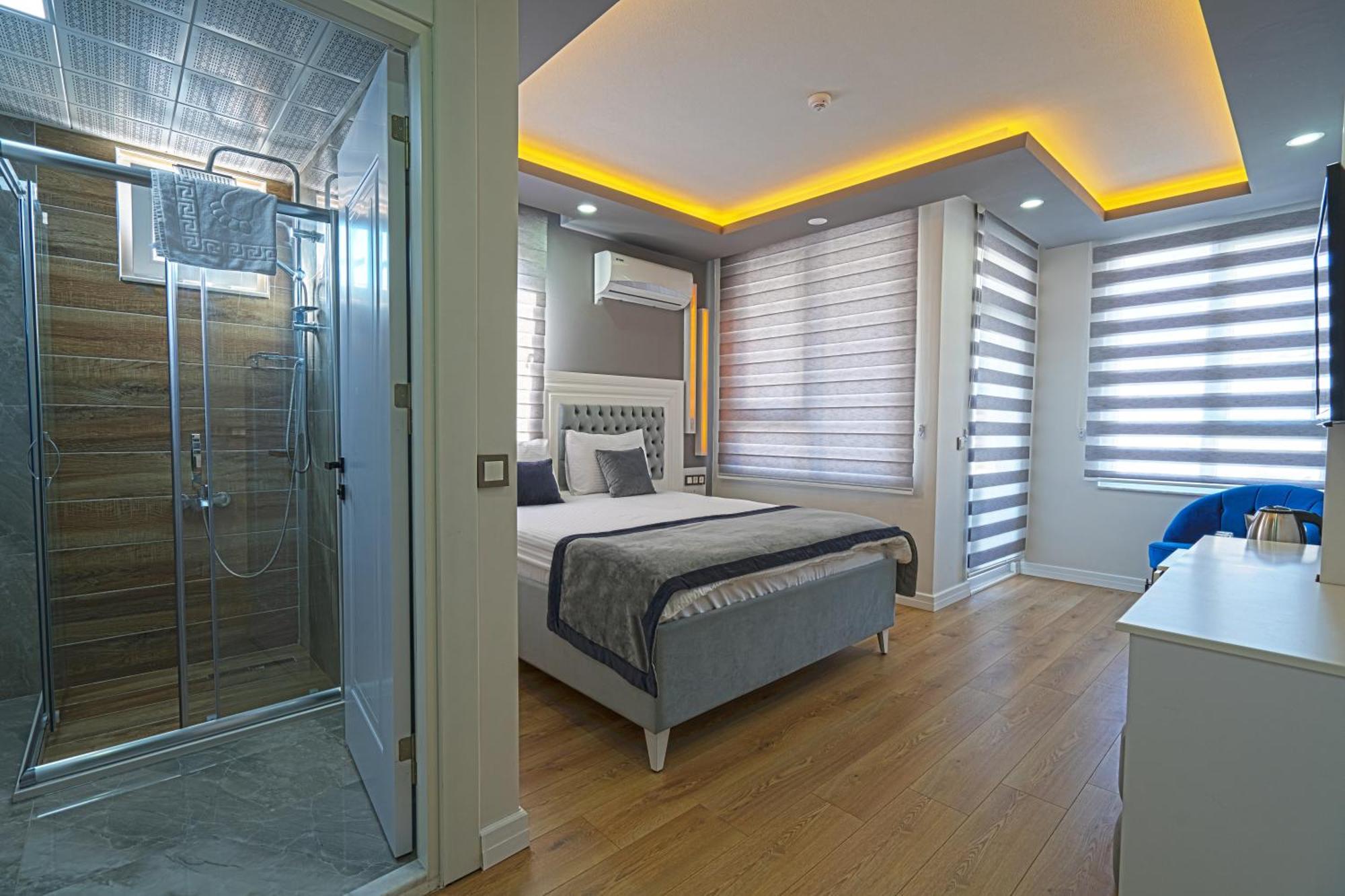 Mira Hotel Antalya Bagian luar foto
